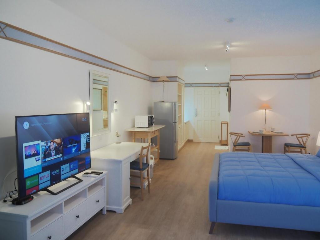 Beach Front Studio Overlooking Pattaya BaypropertyviewsInterior View2