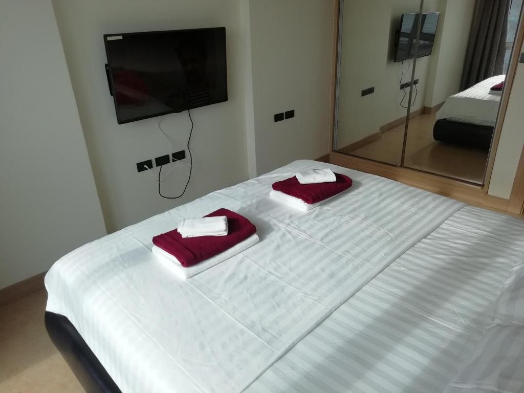 Luxurious 1 BR The Cliff Condo SeaViewfacilitiesBedroom8