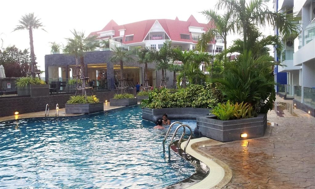 Luxurious 1 BR The Cliff Condo SeaViewfacilitiesSwimming Pool2