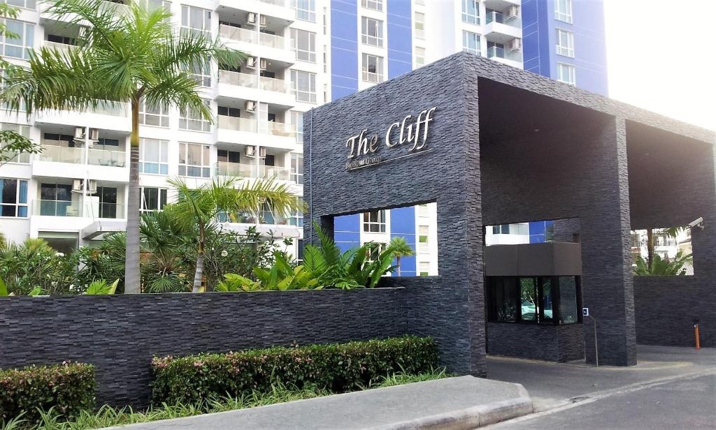 Luxurious 1 BR The Cliff Condo SeaViewpropertyviewsExterior View1