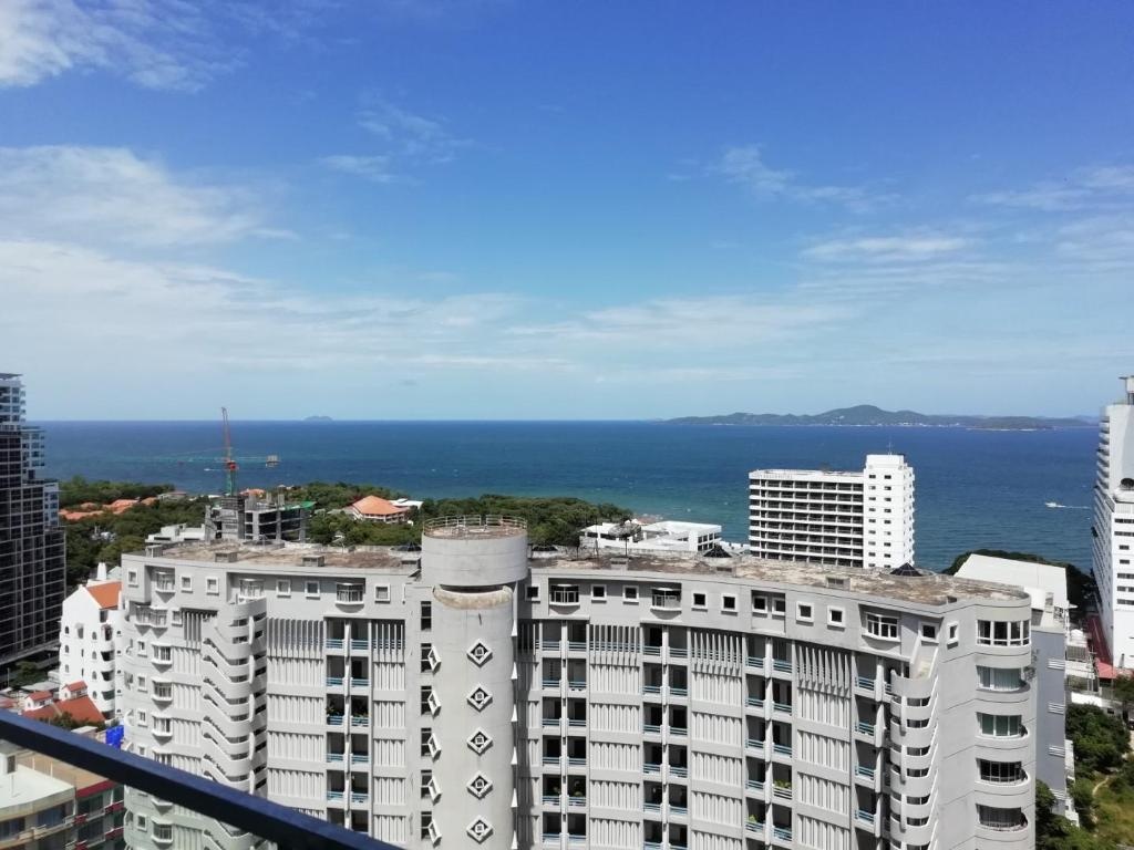 Luxurious 1 BR The Cliff Condo SeaViewpropertyviewsView3