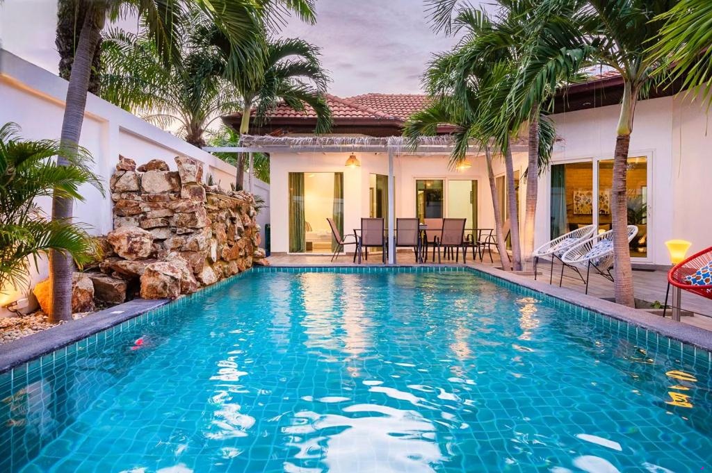 Majestic Residence Pool Villa 4 Bedrooms Private Beachfacilitiesfacilities Image 1212
