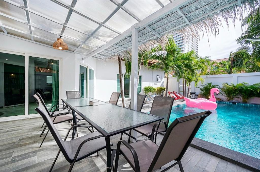 Majestic Residence Pool Villa 4 Bedrooms Private Beachfacilitiesfacilities Image 1414