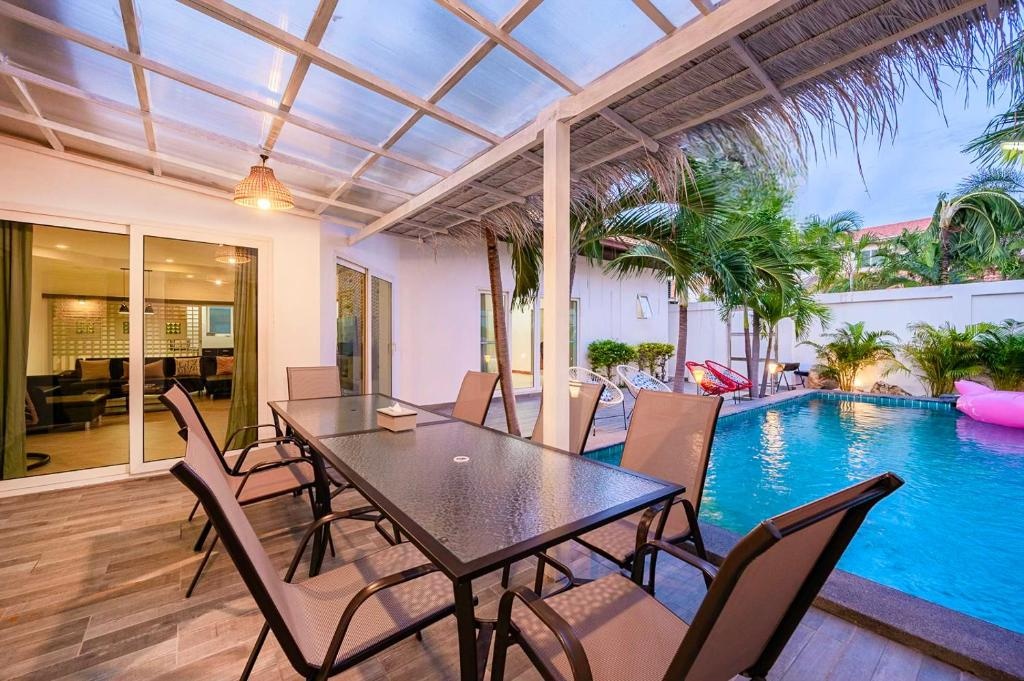 Majestic Residence Pool Villa 4 Bedrooms Private Beachfacilitiesfacilities Image 88