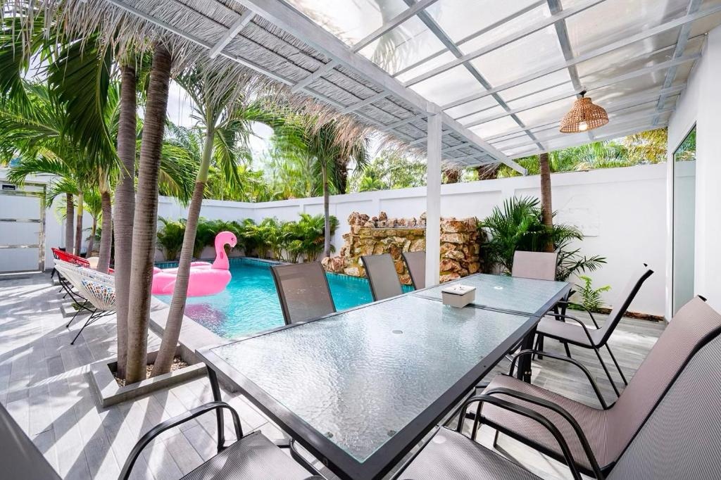 Majestic Residence Pool Villa 4 Bedrooms Private Beachpropertyviewspropertyviews Image 22