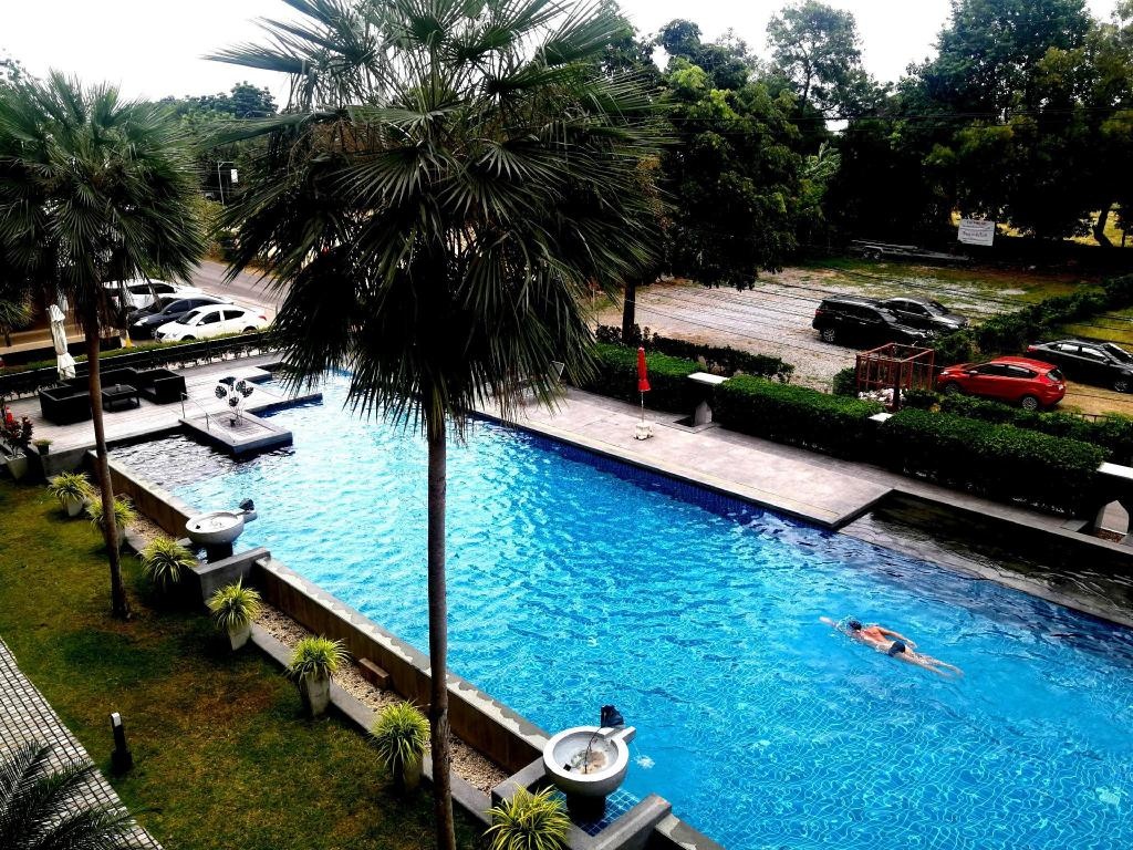 Sunrise Beach Resort And ResidencefacilitiesSwimming Pool4