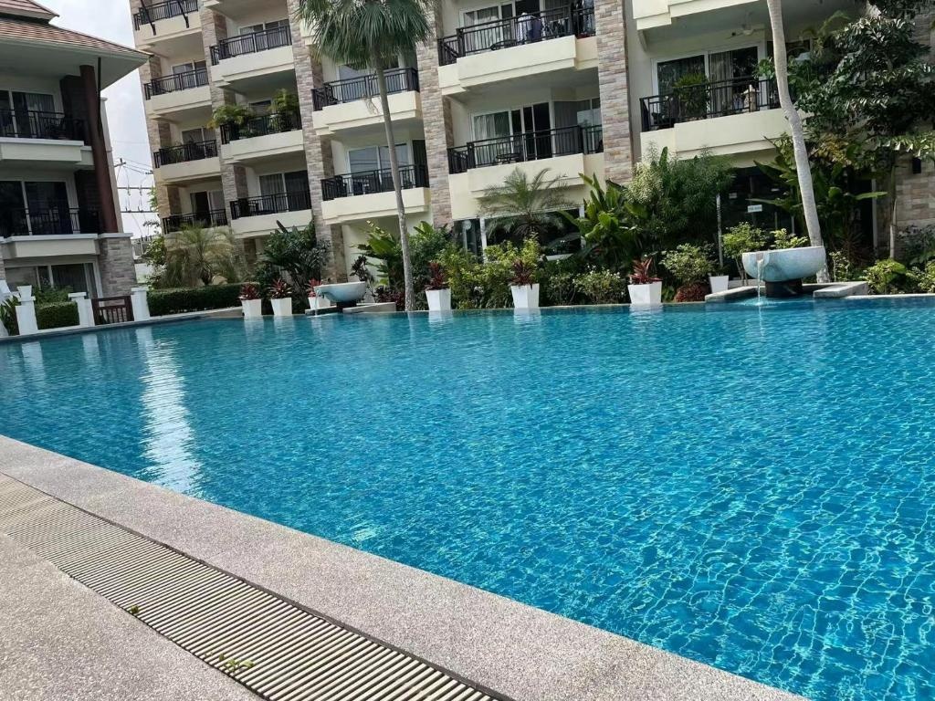Sunrise Beach Resort And ResidencefacilitiesSwimming Pool6