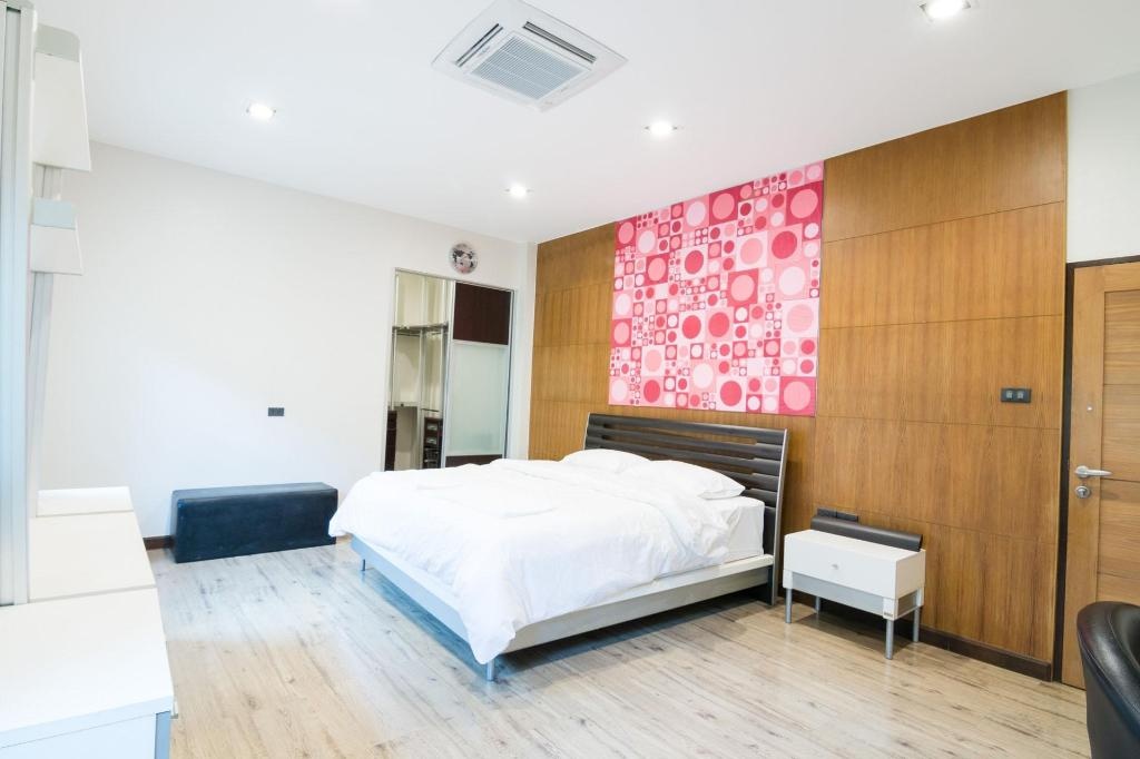 Family Luxury Villaroomsrooms Image 11