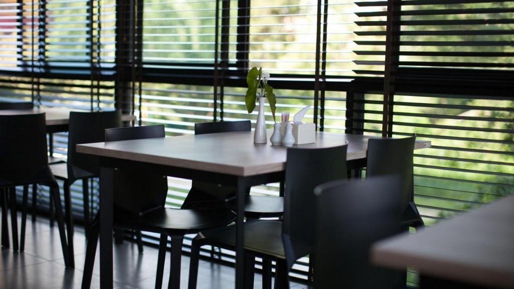 B2 South Pattaya Premier Hotel  Dining  Dining Image 1 1
