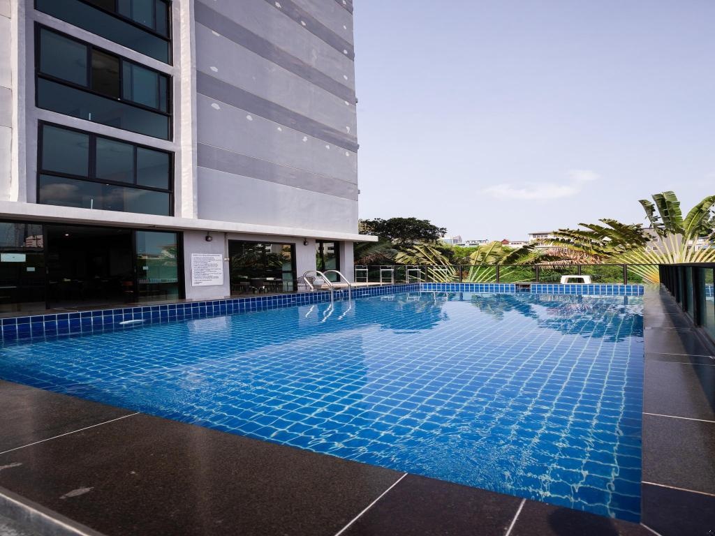 B2 South Pattaya Premier Hotel  Facilities  Swimming Pool Outdoor 5