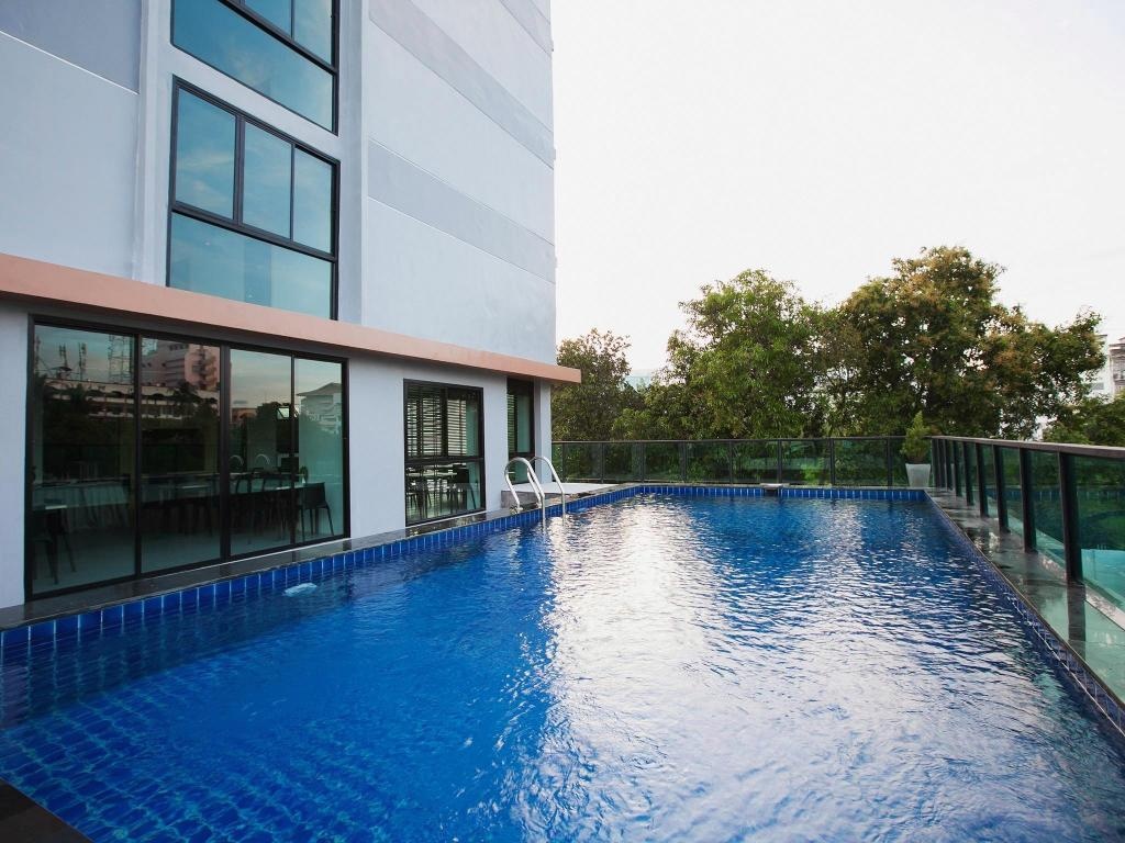 B2 South Pattaya Premier Hotel  Facilities  Facilities Image 1 1