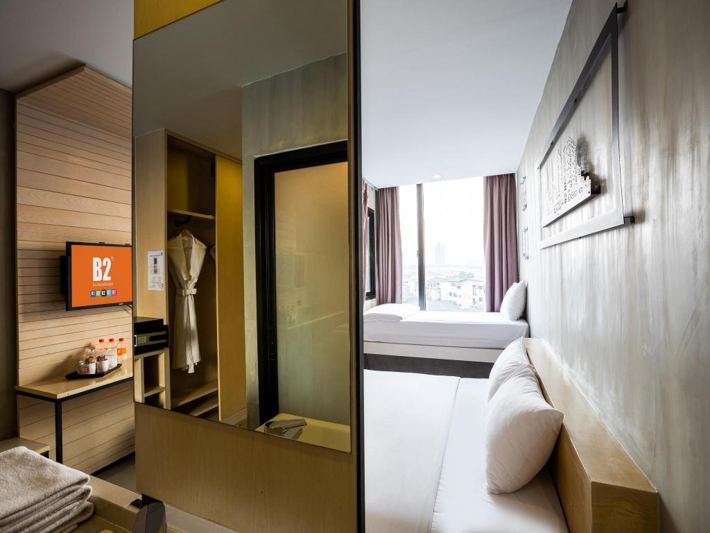 B2 South Pattaya Premier Hotel  Rooms  Deluxe Triple Room Bedroom 7