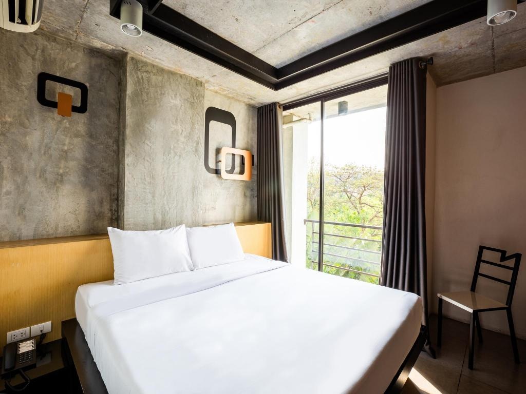 B2 South Pattaya Premier Hotel  Rooms  Superior Premier Bed 9
