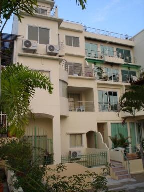 Amstellux Apartments No3propertyviewsExterior View2