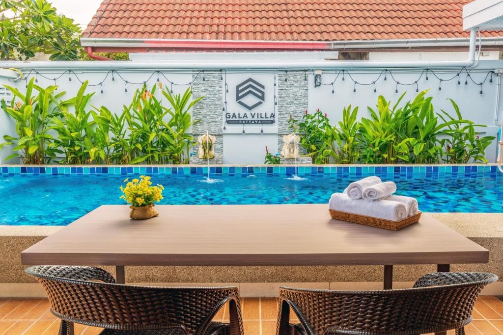 Gala Villa W Private Pool Sauna Snooker BBQfacilitiesSwimming Pool12