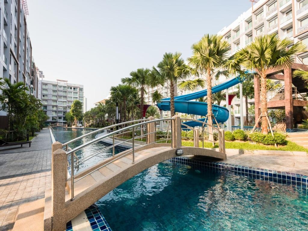 Dusit Grand Park PattayafacilitiesSwimming Pool22