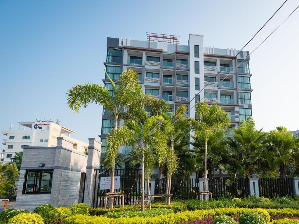 Dusit Grand Park PattayapropertyviewsEntrance10