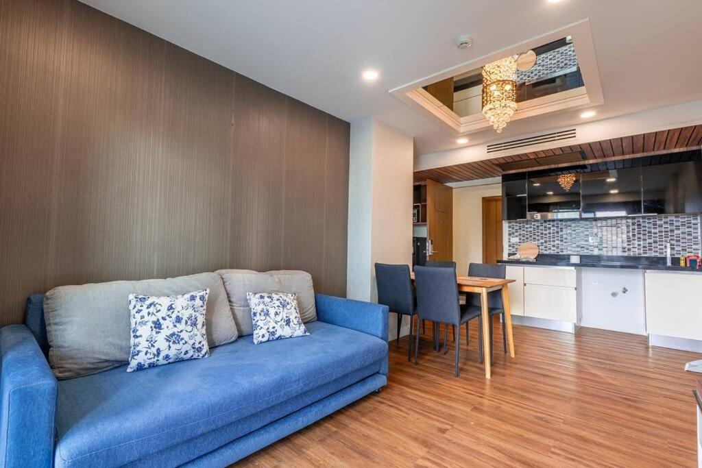 Dusit Grand Park Pattayaroomsrooms Image 88