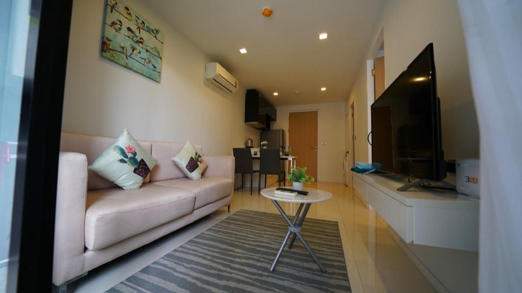 Justar Pattaya The Urban Attitude BranchroomsPool Access Suite Room Plan1