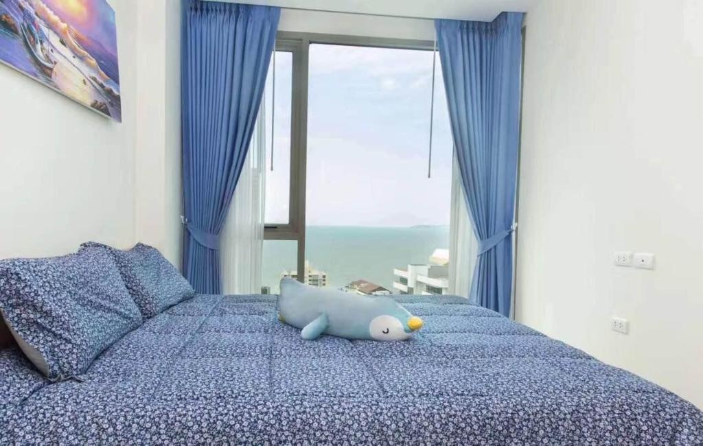 The Riviera Wong A Mat Beach By TH StayfacilitiesBedroom9