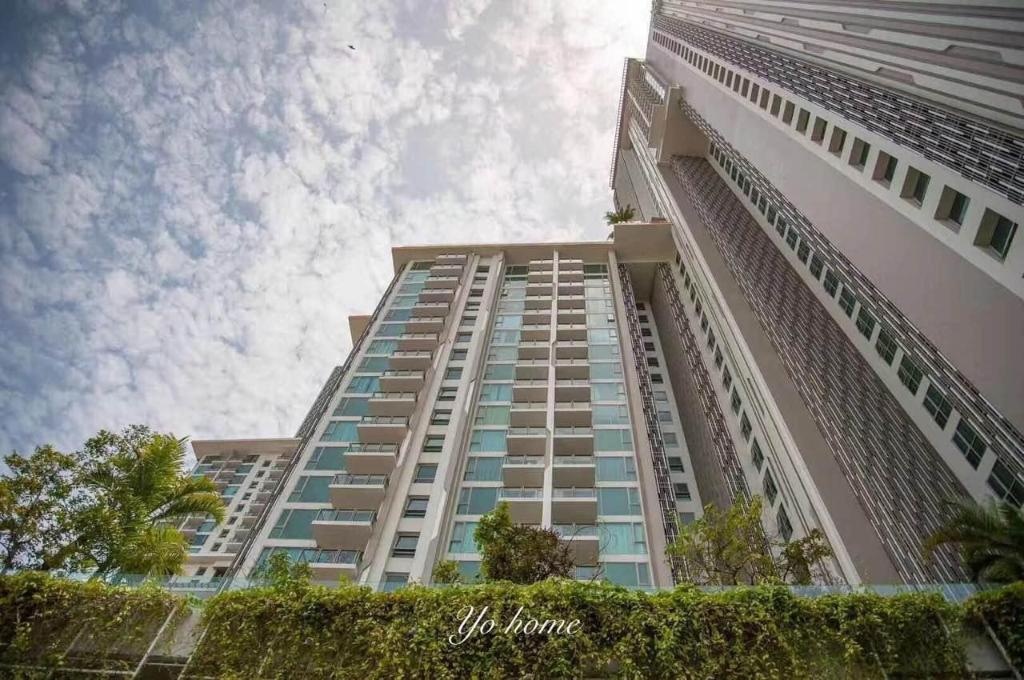 The Riviera Wong A Mat Beach By TH StaypropertyviewsEntrance8