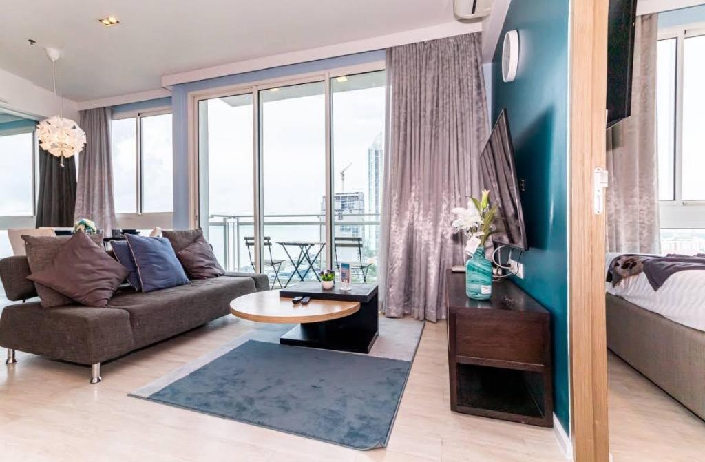 Stunning Sea Views 2 Bedroom In Veranda ResidencepropertyviewsInterior View10