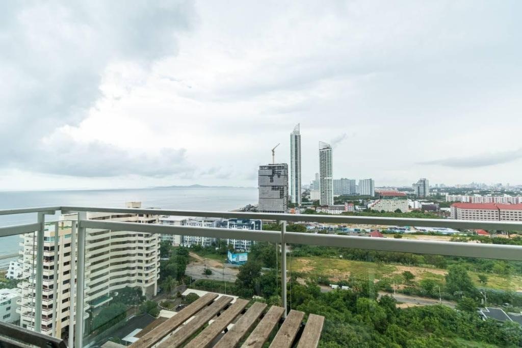 Stunning Sea Views 2 Bedroom In Veranda ResidencepropertyviewsView15