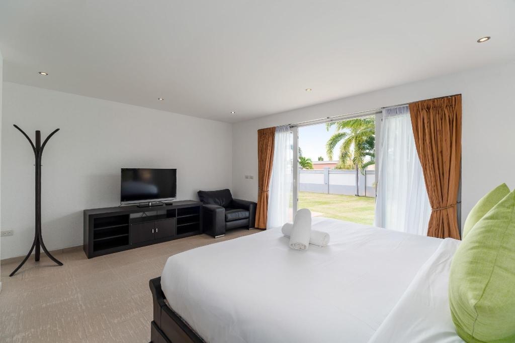 Sunset View Luxury Pool Villa 4 BR 8 10 PersonsfacilitiesBedroom20