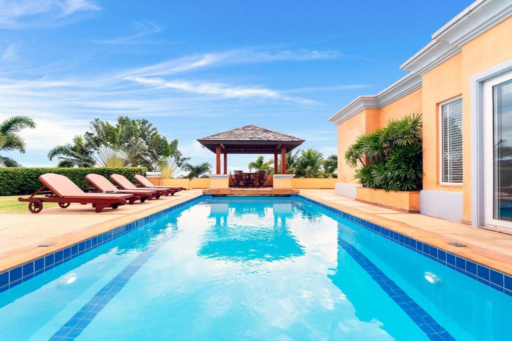 Sunset View Luxury Pool Villa 4 BR 8 10 PersonsfacilitiesSwimming Pool5
