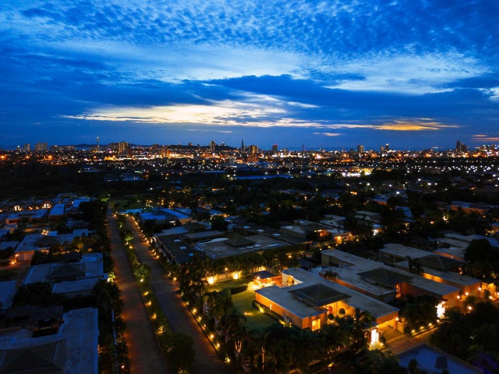 Sunset View Luxury Pool Villa 4 BR 8 10 PersonspropertyviewsView12