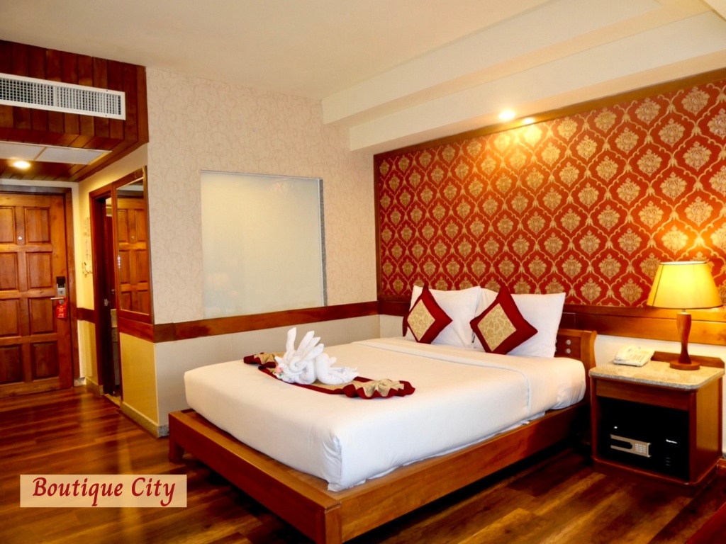 Boutique City And Bravo Hotel PattayafacilitiesBedroom8
