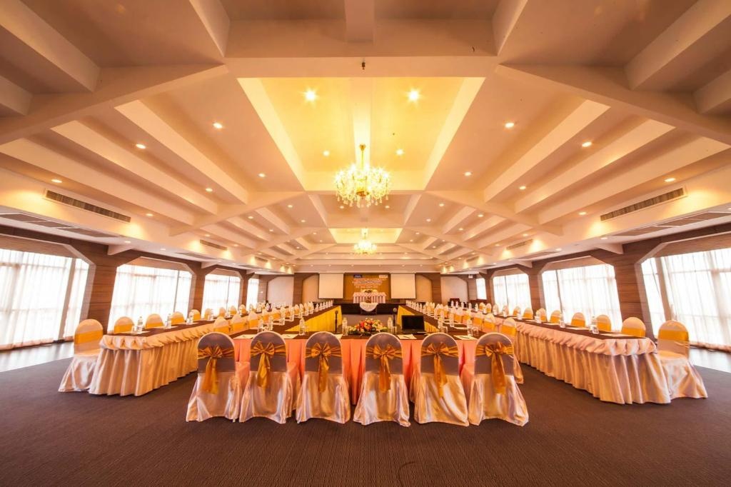Boutique City And Bravo Hotel PattayafacilitiesMeeting Room Ballrooms17