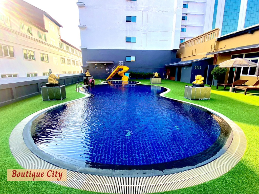 Boutique City And Bravo Hotel PattayafacilitiesSwimming Pool1