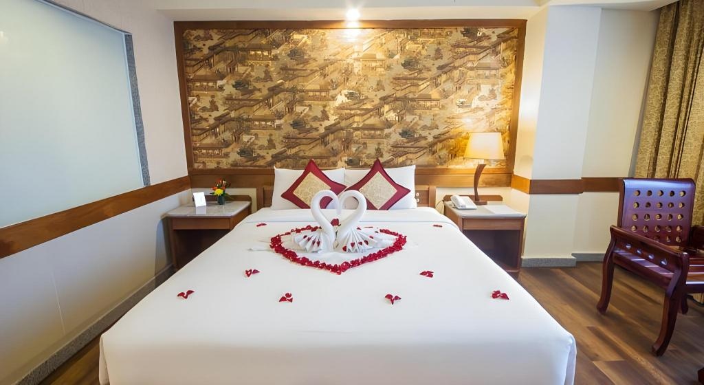 Boutique City And Bravo Hotel Pattayaroomsrooms Image 1515