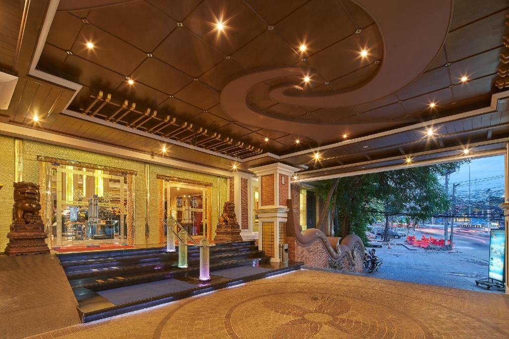 Floral Hotel Dolphin Circle PattayapropertyviewsEntrance6