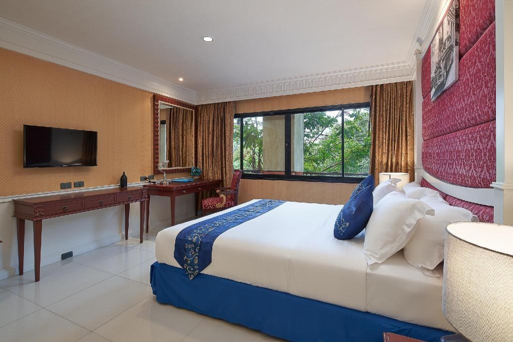 Floral Hotel Dolphin Circle PattayaroomsDeluxe Room View11