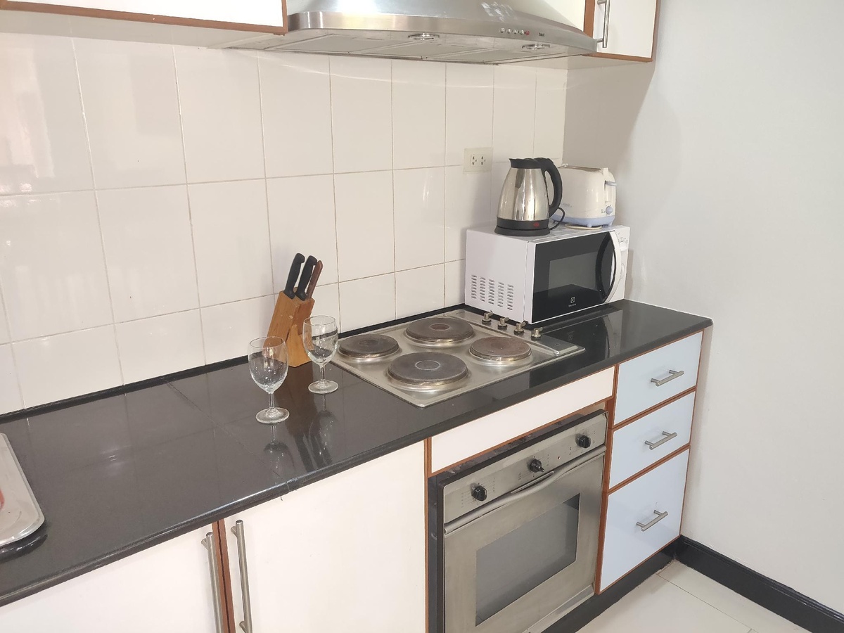 Amstellux Apartments No4 FacilitiesKitchen 1