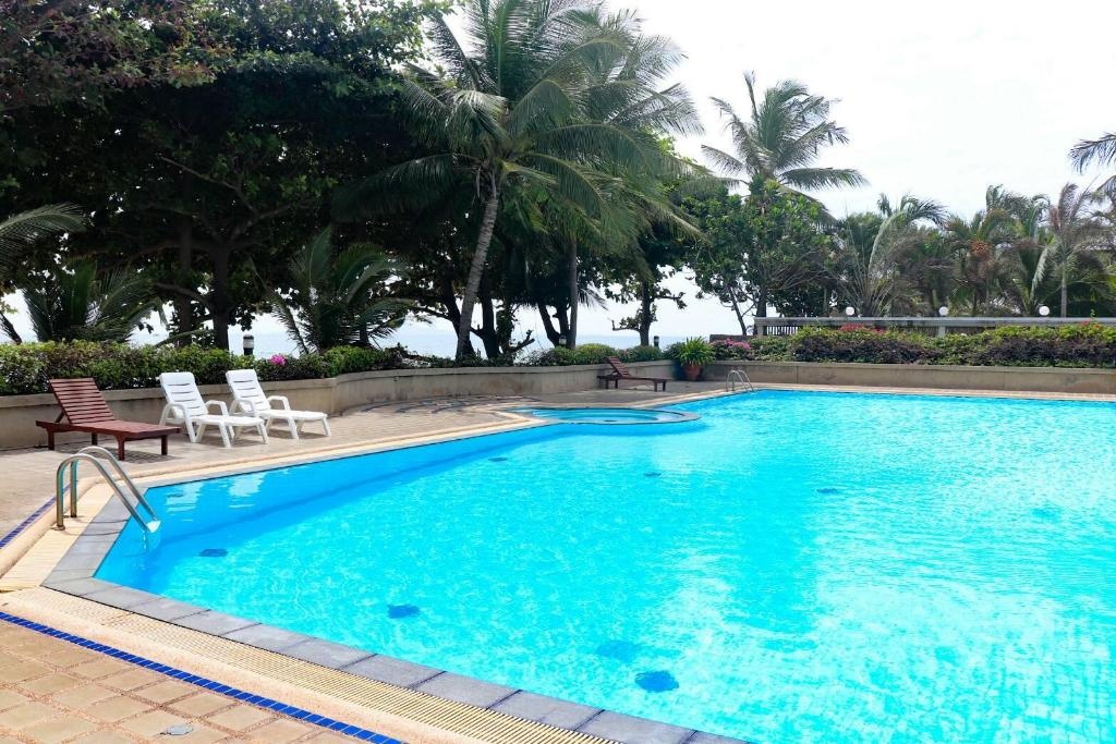 Absolute Beachfront Romantic And Fun GetawayfacilitiesPrivate Pool5