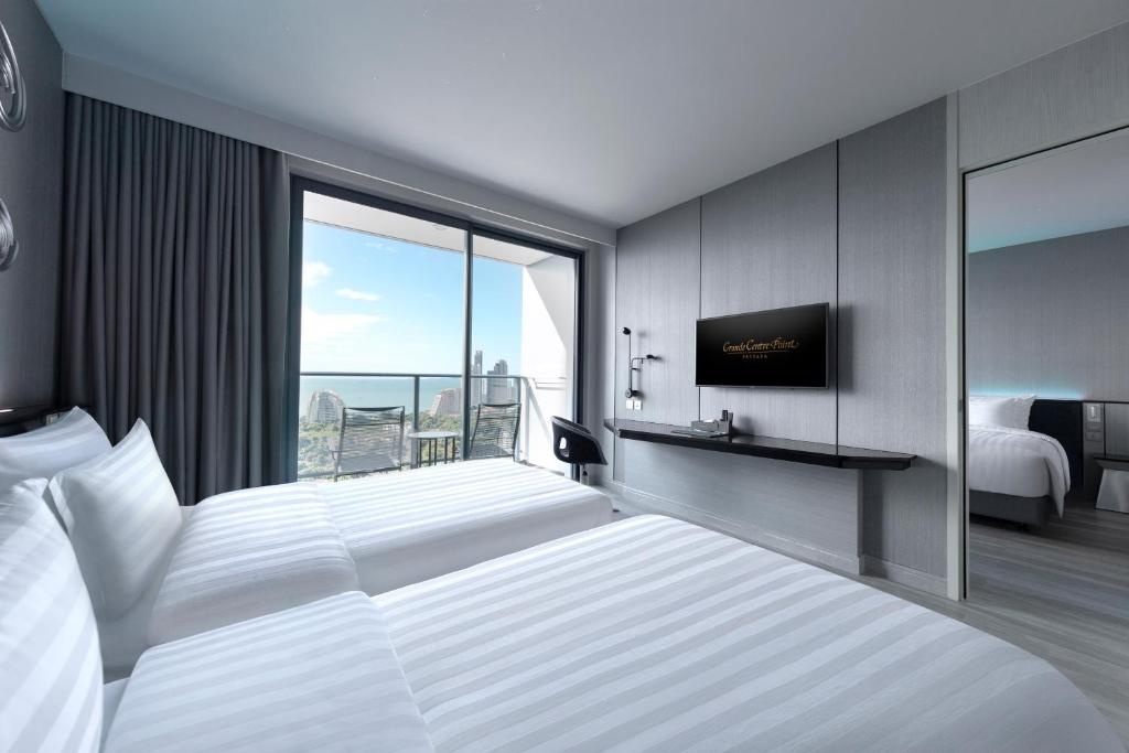 Grande Centre Point PattayafacilitiesBalconyterrace14