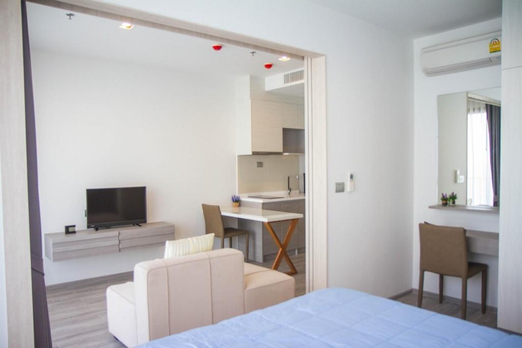 Aeras Beach Front Condo Pattaya Jomtein 35 Sqmroomsrooms Image 11