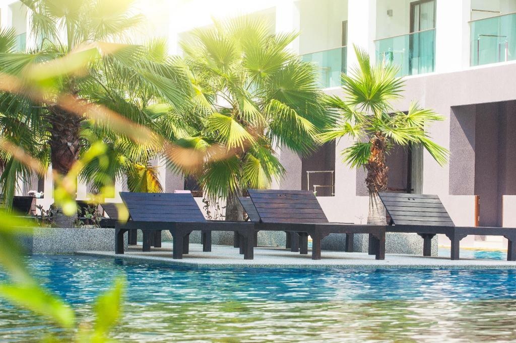 Woraburi Pattaya Resort SpafacilitiesSwimming Pool Outdoor3