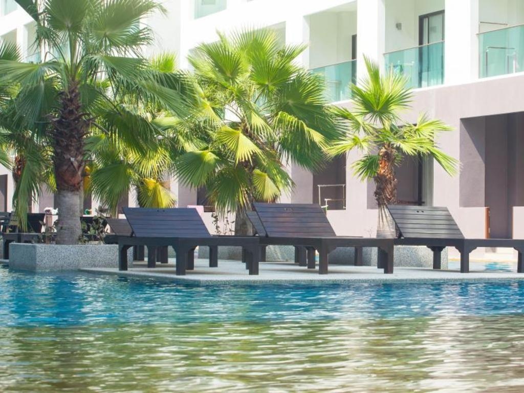Woraburi Pattaya Resort SpafacilitiesSwimming Pool Outdoor7