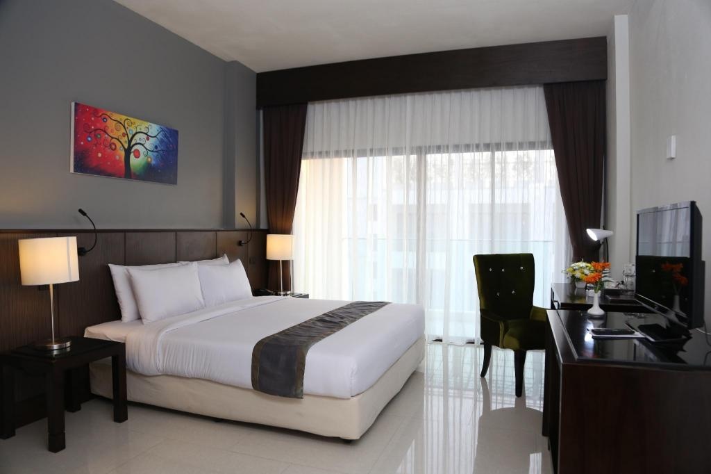 Woraburi Pattaya Resort SparoomsSuperior Pool View Room Room Plan6
