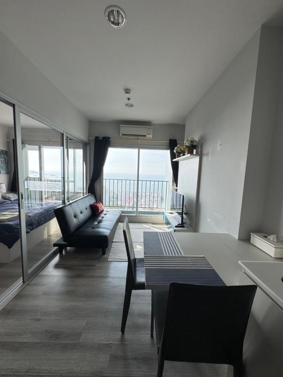 Centric SeafacilitiesBalconyterrace5