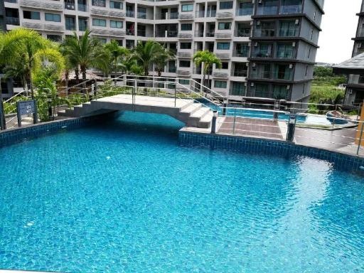 Oversize Poolrelaxing Vacation Permanent Residencefacilitiesfacilities Image 22
