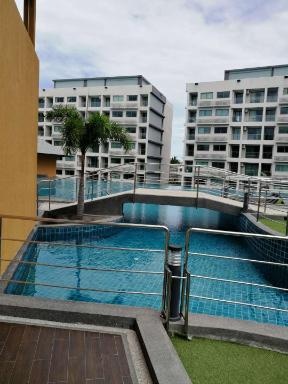 Oversize Poolrelaxing Vacation Permanent Residencefacilitiesfacilities Image 77