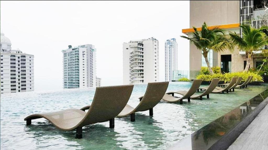 The Riviera Wong A Mat Beach By TH StayfacilitiesSwimming Pool Outdoor8