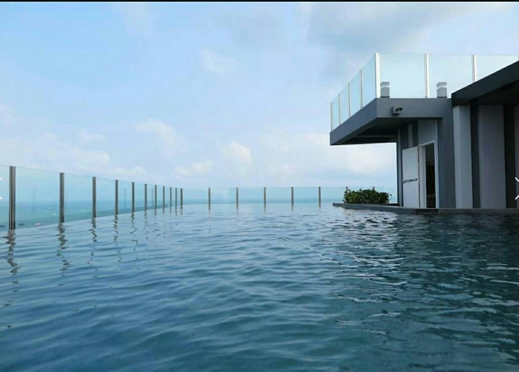 The Base Pattaya One BedroomfacilitiesSwimming Pool3