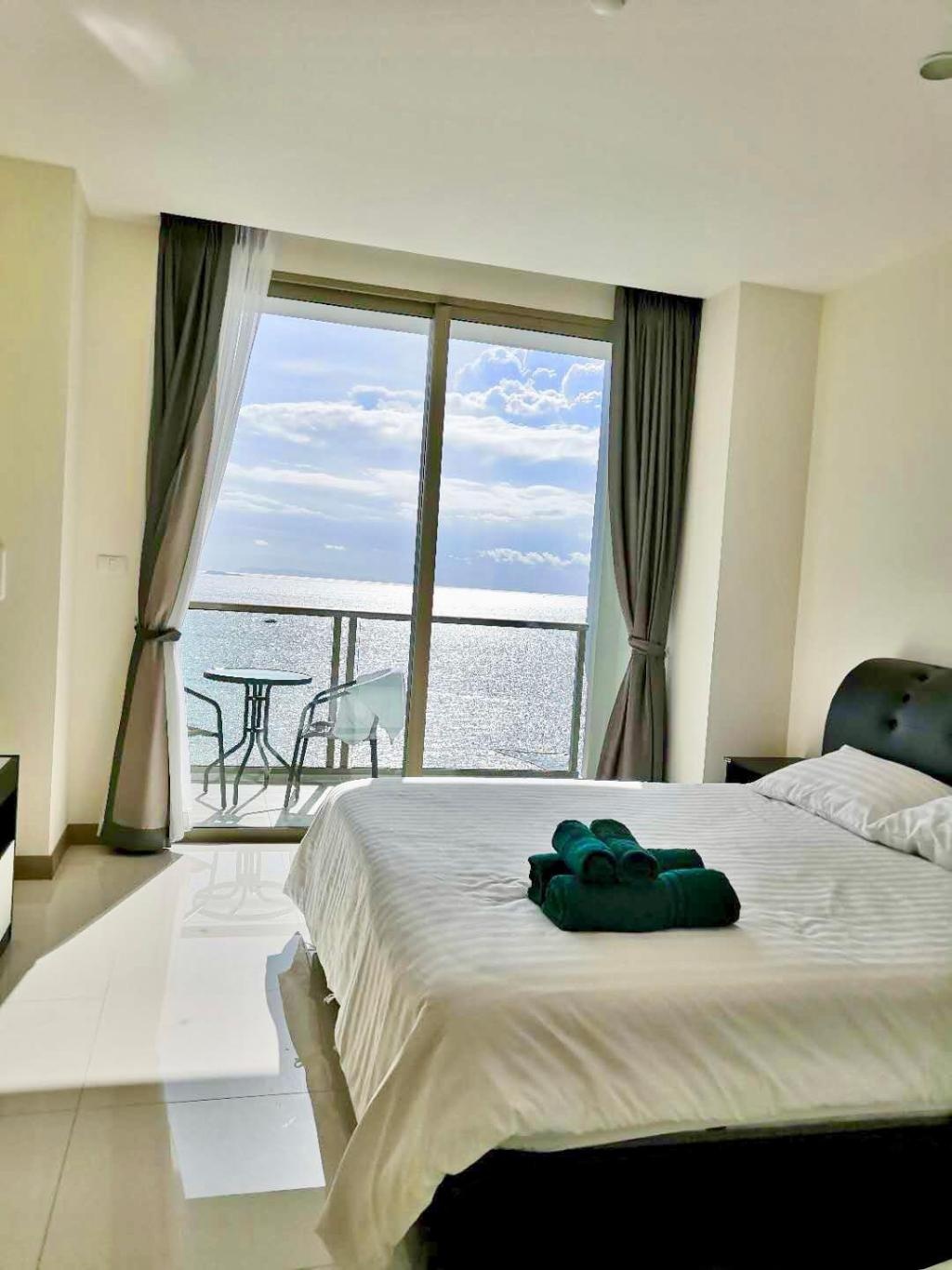 The Riviera Wong A Mat Beach By TH StayfacilitiesBedroom2