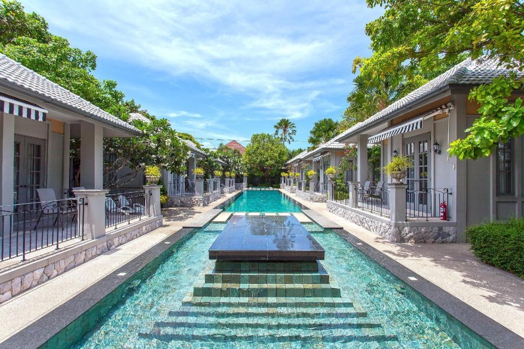 Pattaya Retreat Pool Villas 12 Bedroom Sleeps 24facilitiesSwimming Pool27